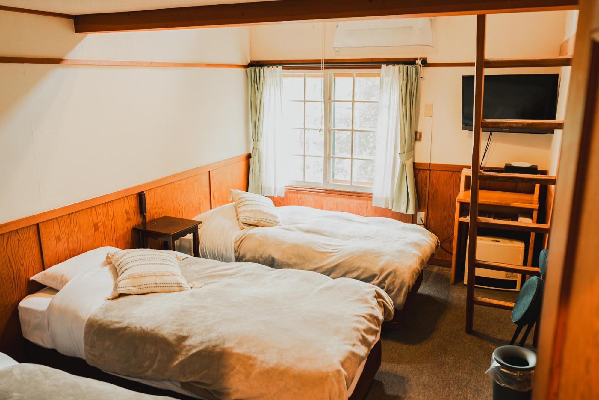 Hakuba Pension & Log Hotel Meteor Exterior foto